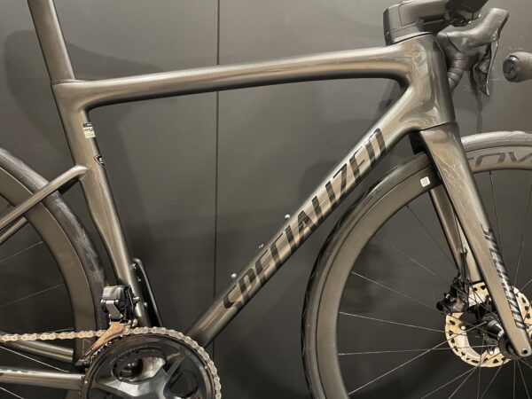 Specialized Tarmac SL8 Expert Di2 Carbon Disc Road Bike 2024 - 54cm - Image 6