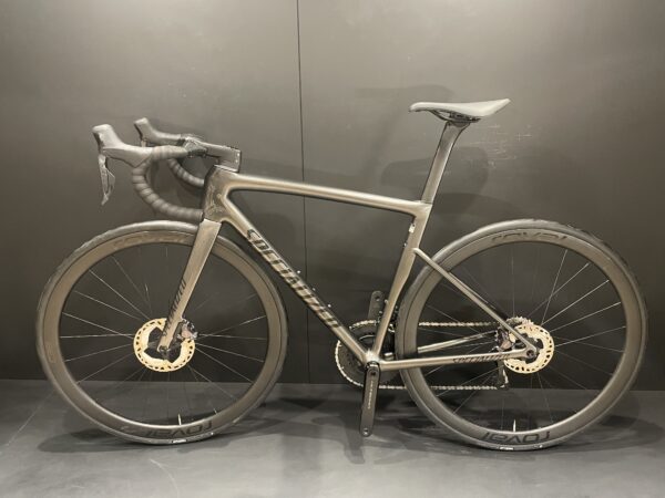 Specialized Tarmac SL8 Expert Di2 Carbon Disc Road Bike 2024 - 54cm - Image 13